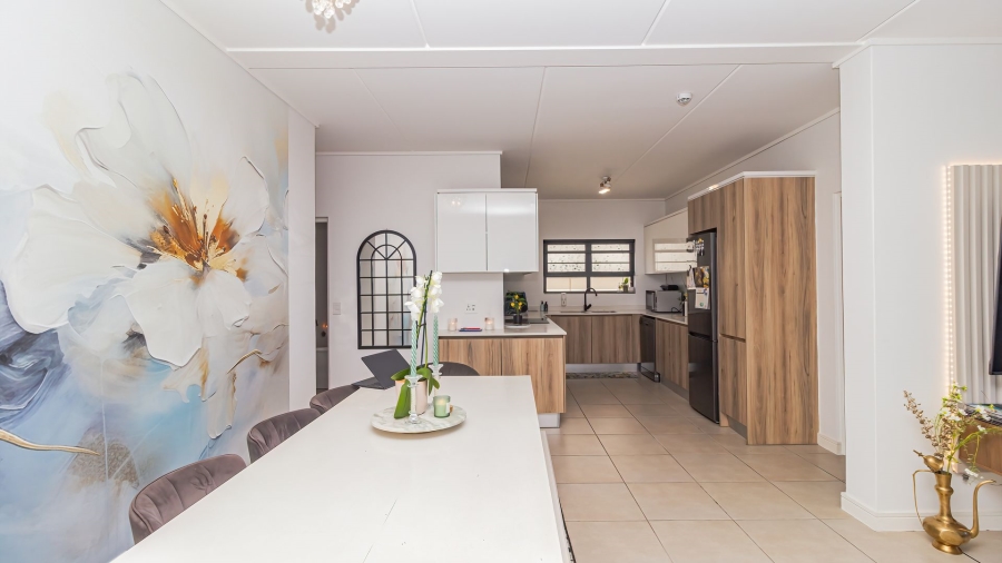 3 Bedroom Property for Sale in Sandown Western Cape